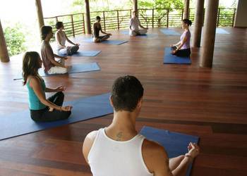 Learn meditation on holiday