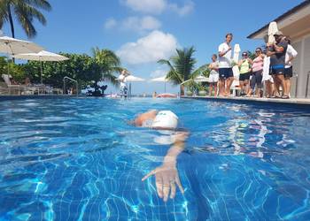 Learn to swim on holiday